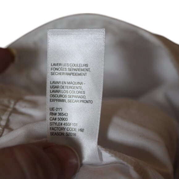 Izod White Embroidered Fabric Lined Zip Button Shorts, Size 8 NWT's - Picture 15 of 15